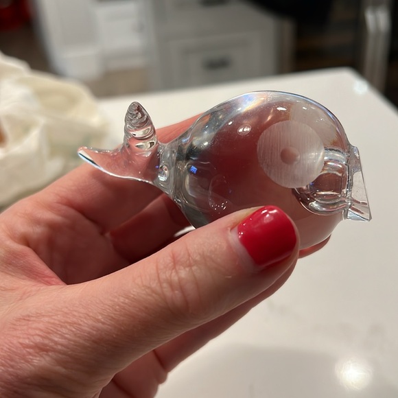 Vintage Hadeland Norway Whale
Lead Crystal Hand Made
Paperweight Ornament - Picture 4 of 4